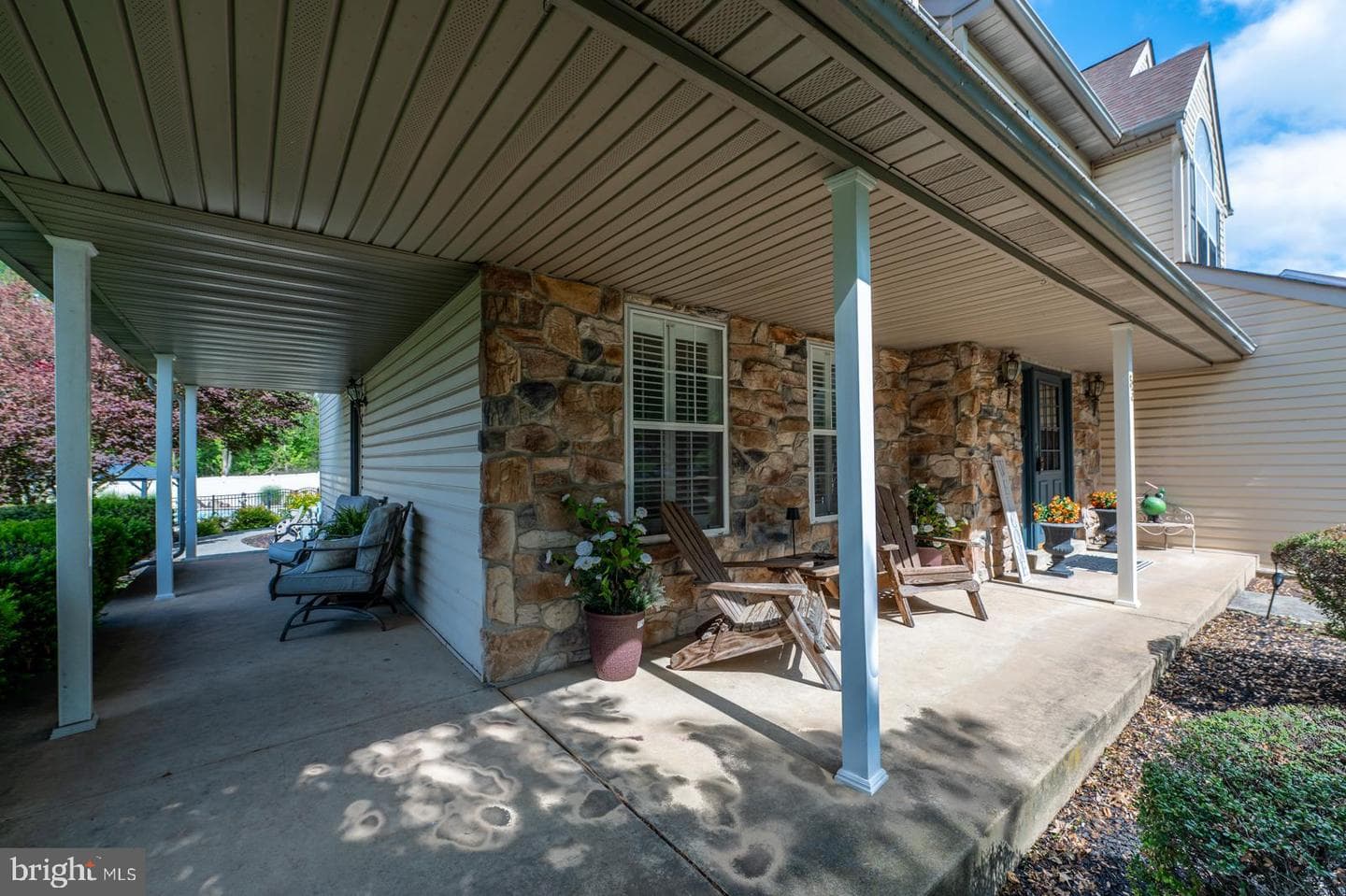 53 Green Briar Drive photo 3