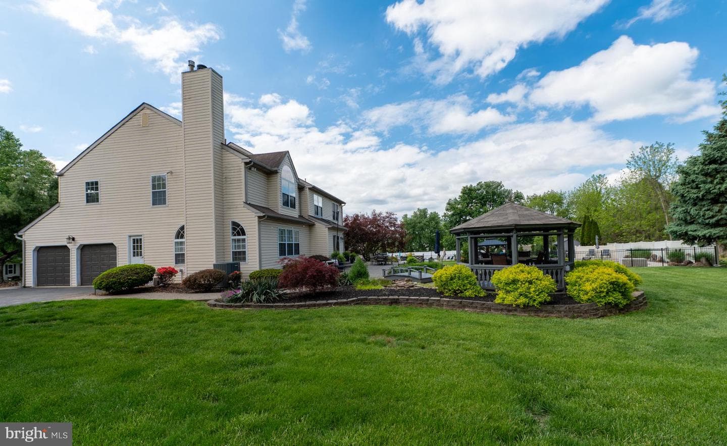 53 Green Briar Drive photo 76