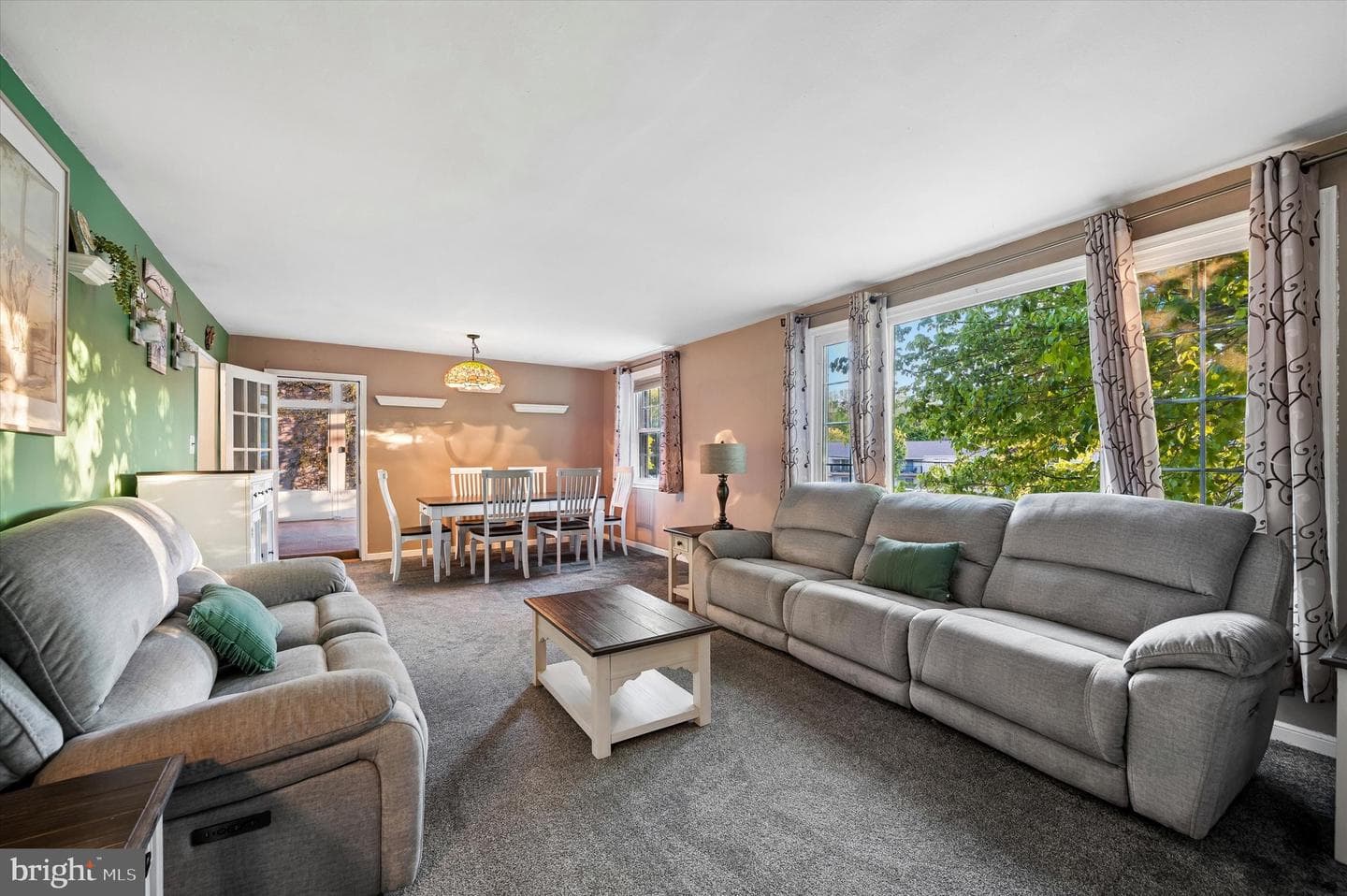 33 Cedar Grove Road photo 3