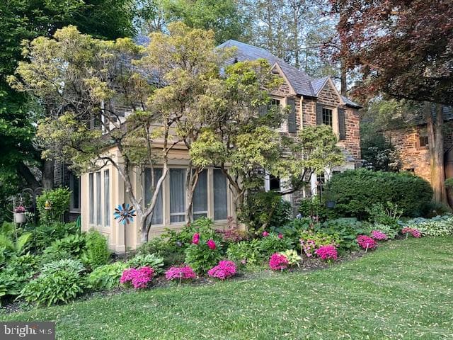 905 Stratford Avenue photo 36