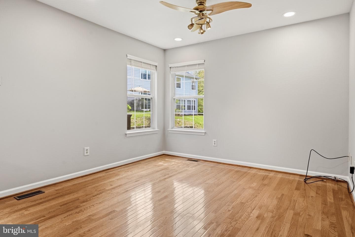 55 Windsor Place photo 20