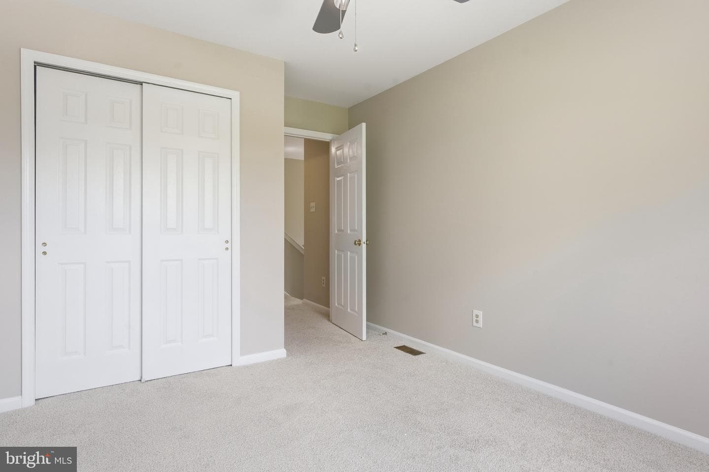 55 Windsor Place photo 37
