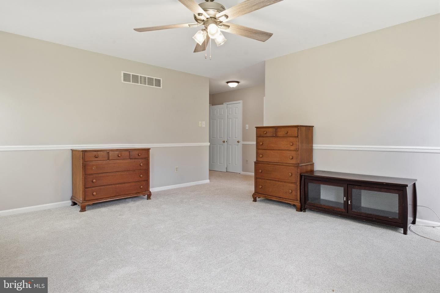 55 Windsor Place photo 44