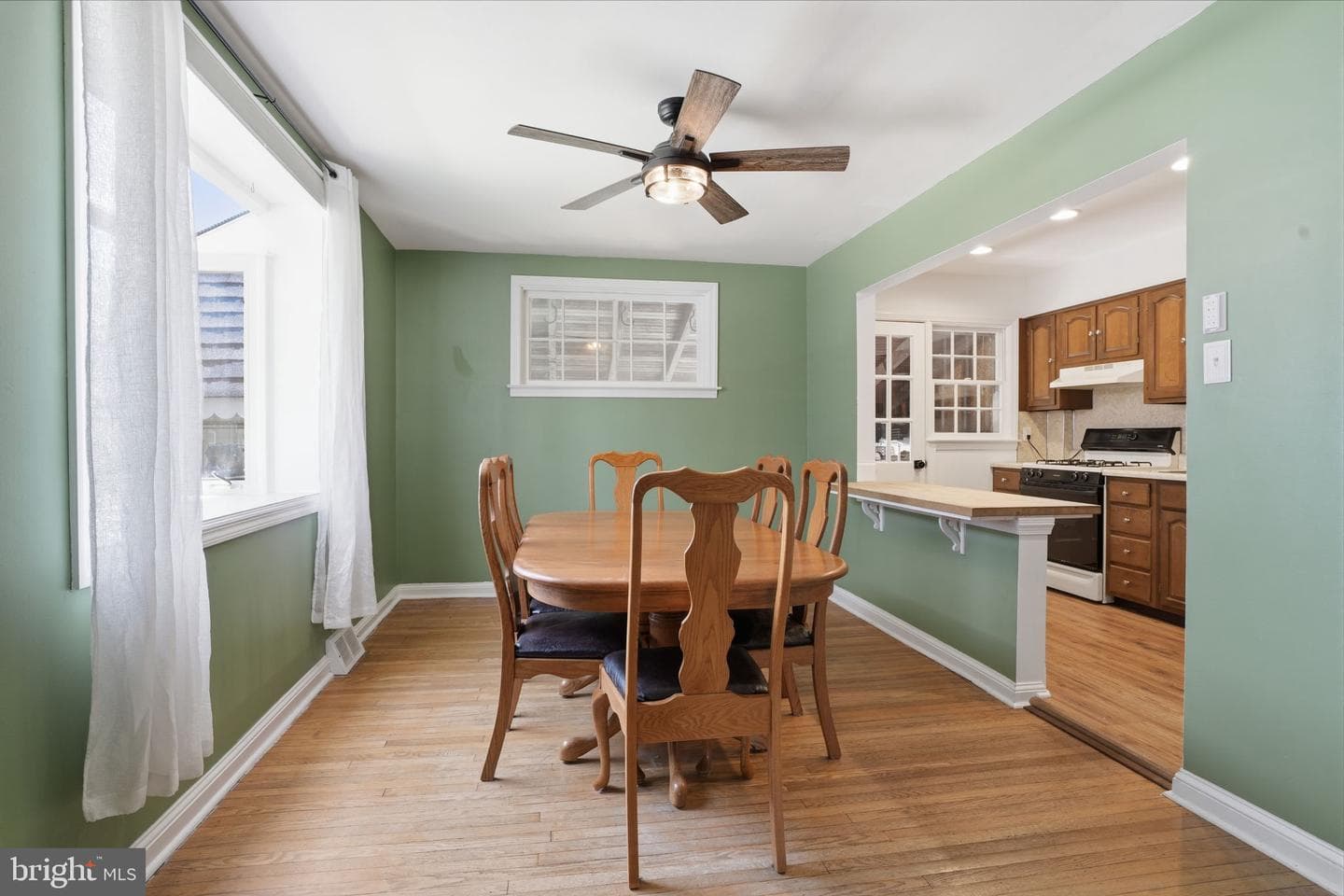 1026 Poplar Street photo 4