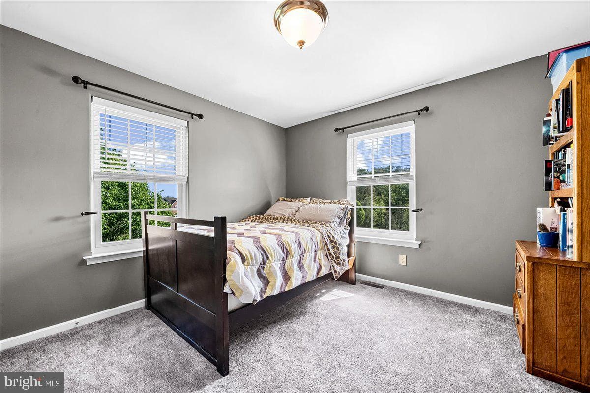 4001 Sarah Court photo 24