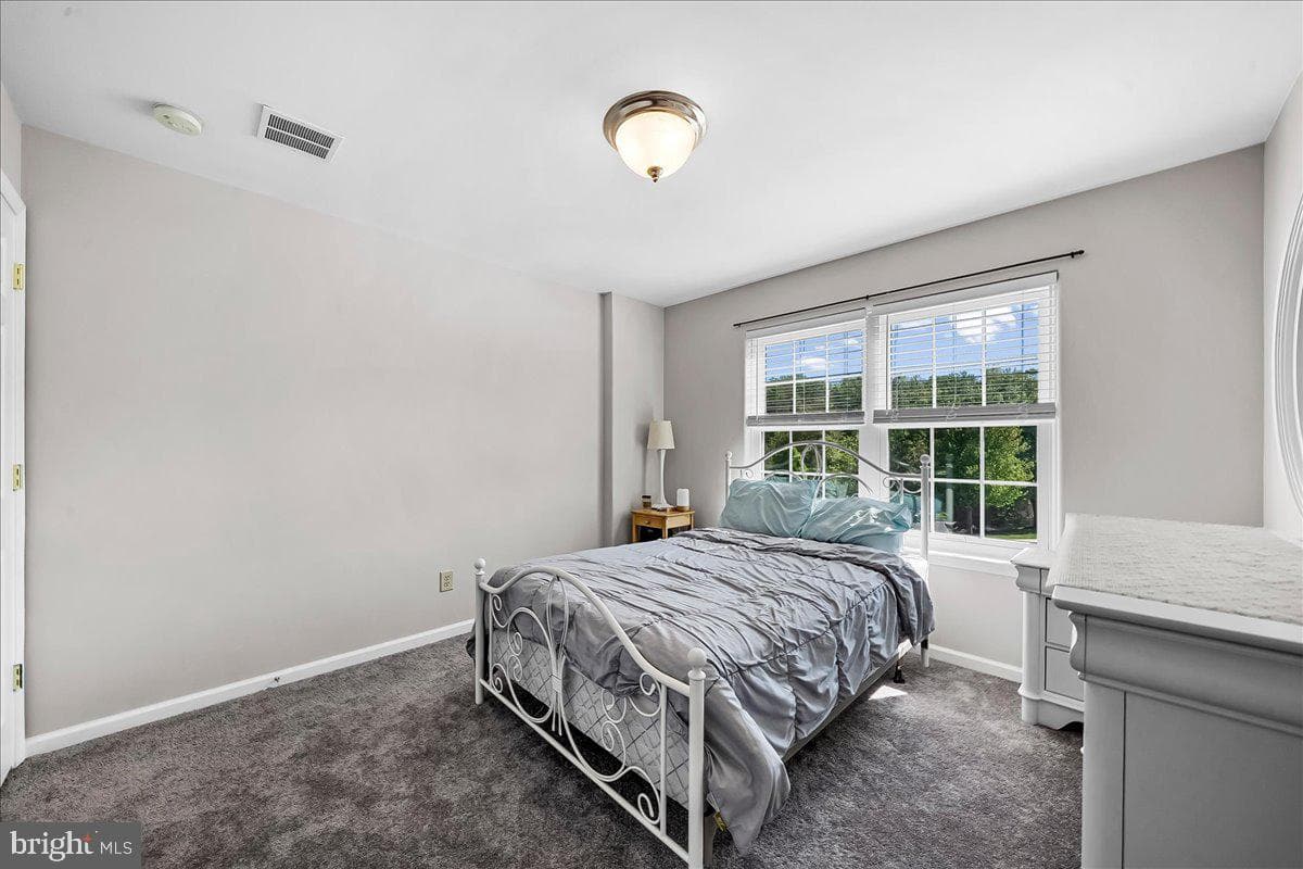 4001 Sarah Court photo 27