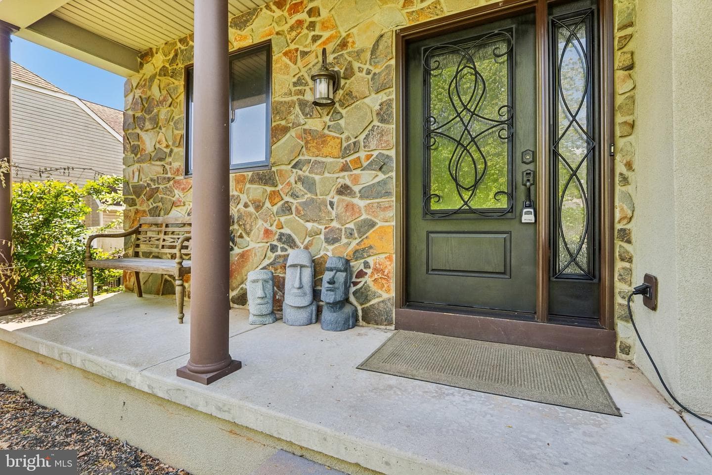 837 Mountain Top Dr photo 2