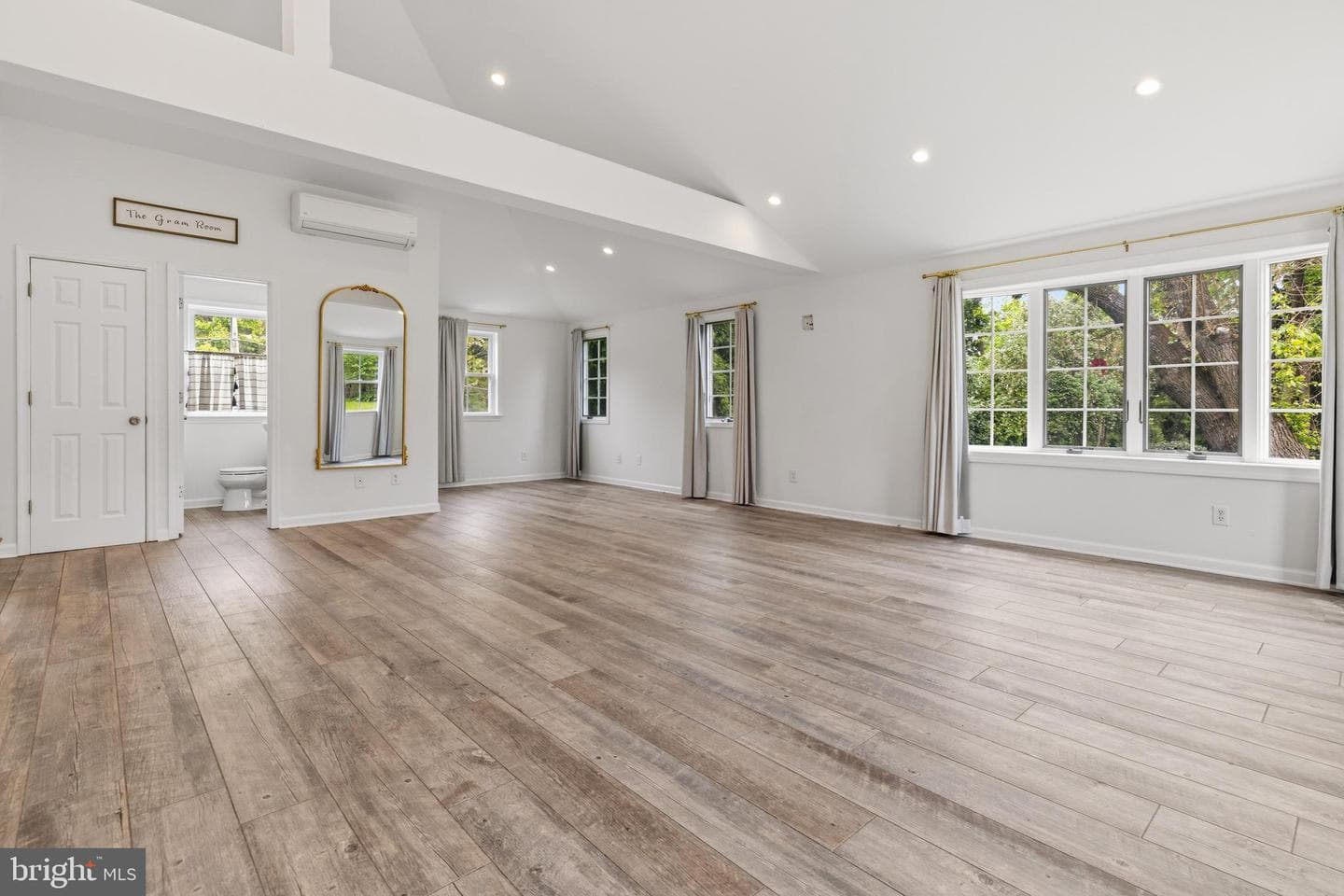 1145 Limekiln Pike photo 19