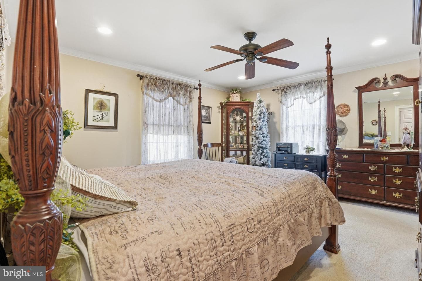 230 Sandown Court photo 24