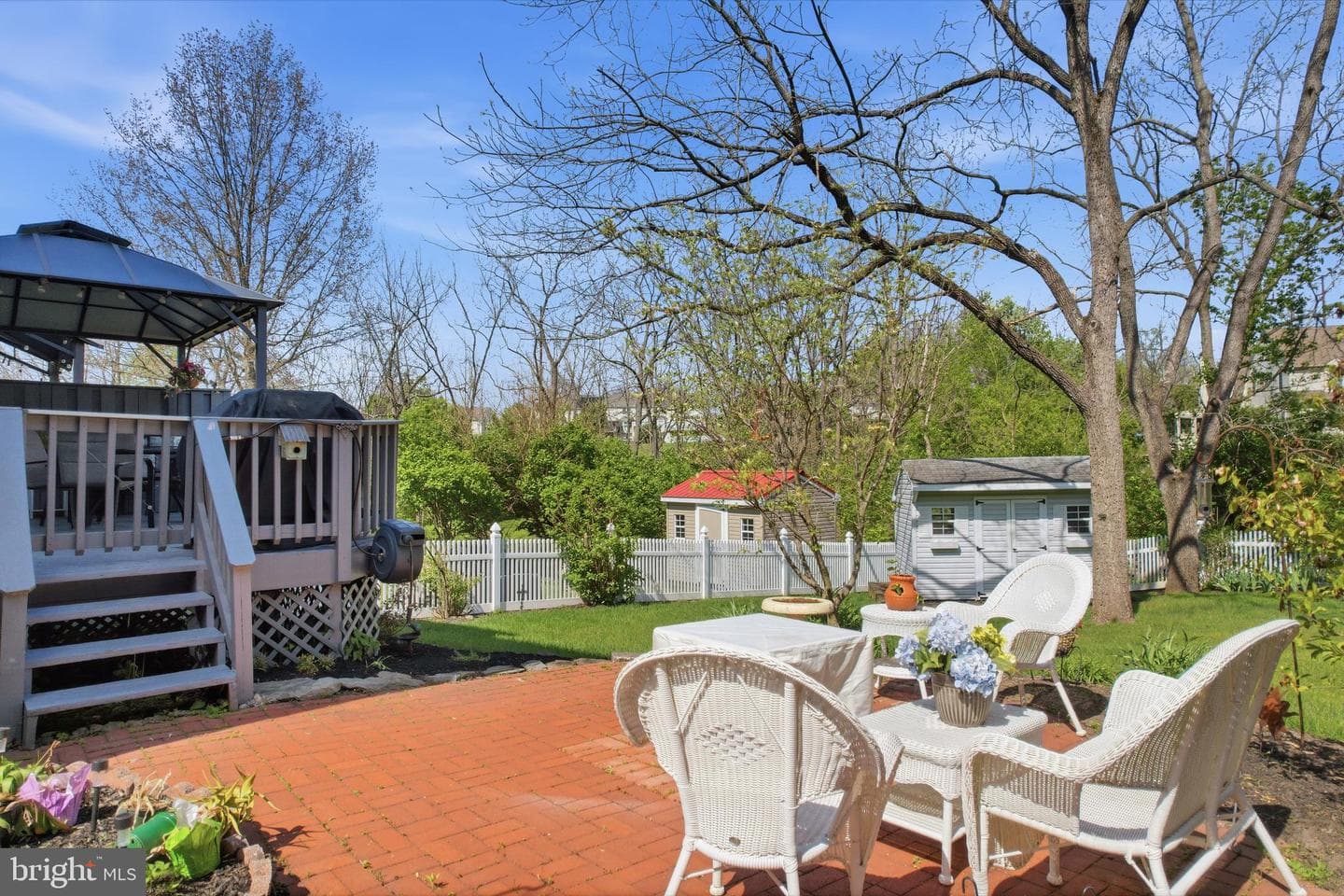 230 Sandown Court photo 3