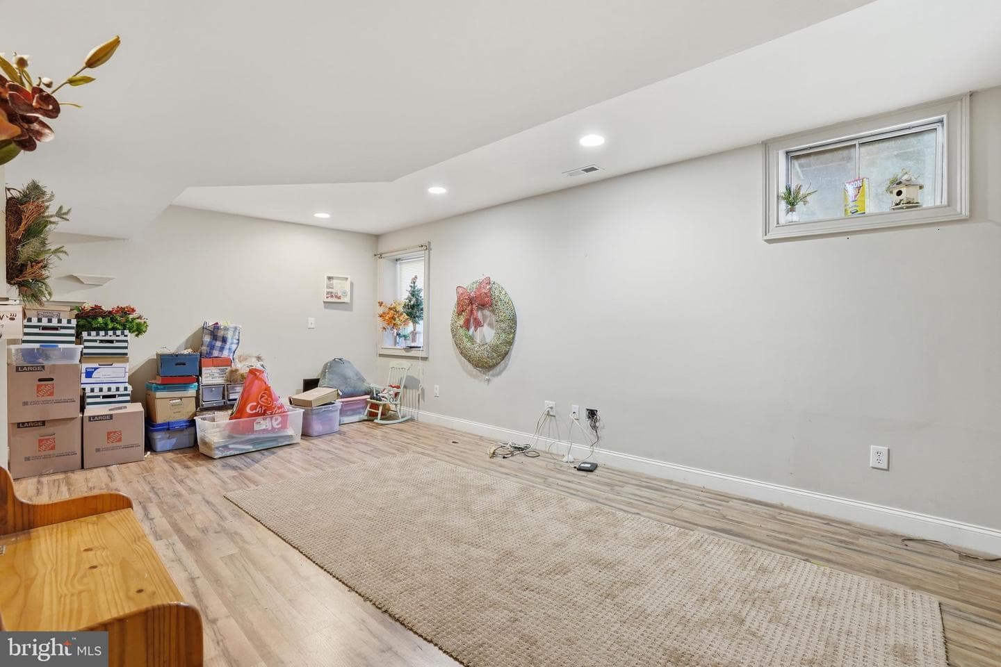 230 Sandown Court photo 31