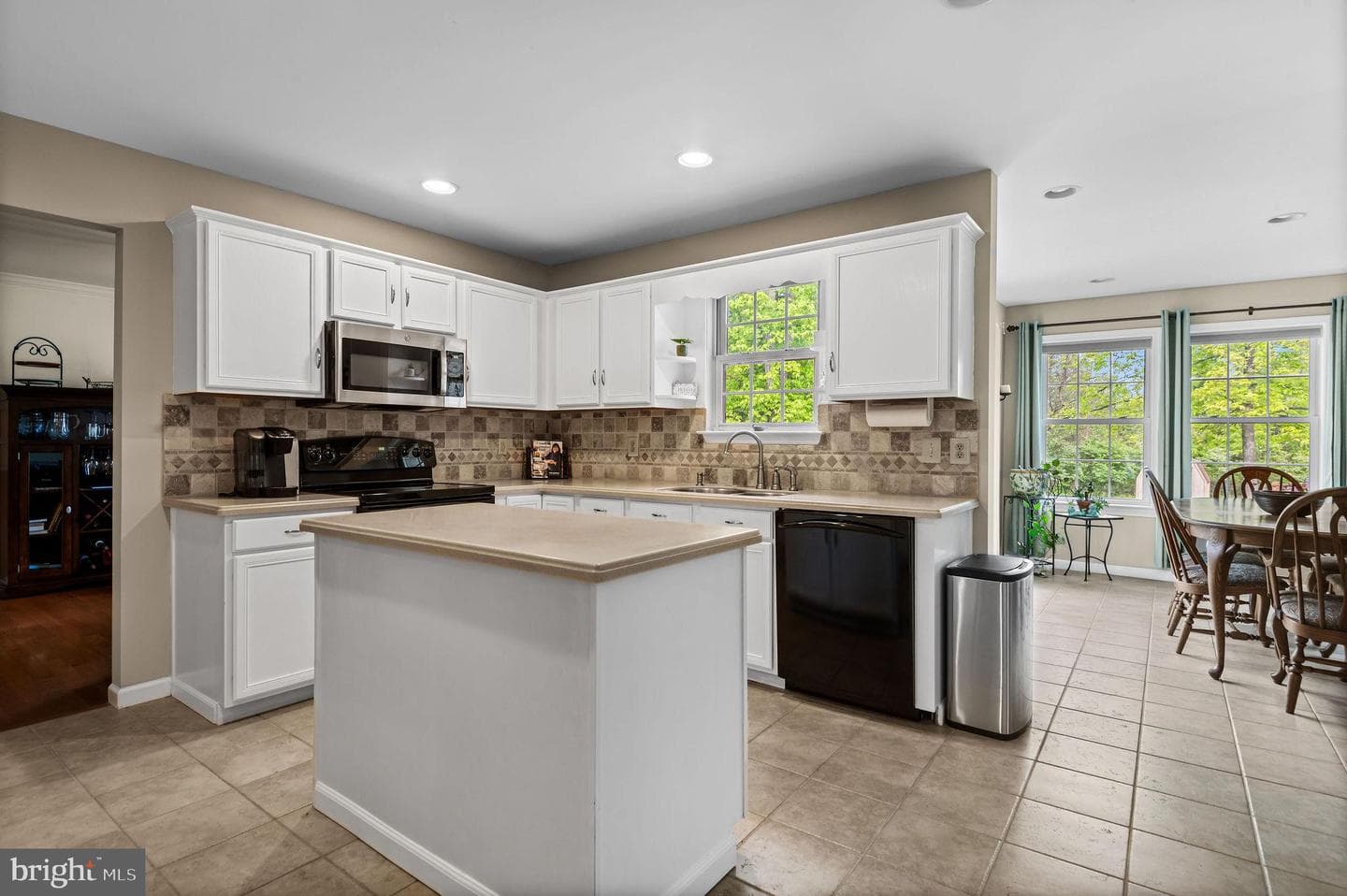 346 Mulberry Drive photo 5