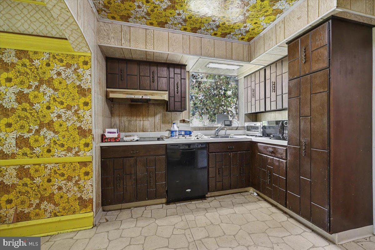 463 5th Street photo 17