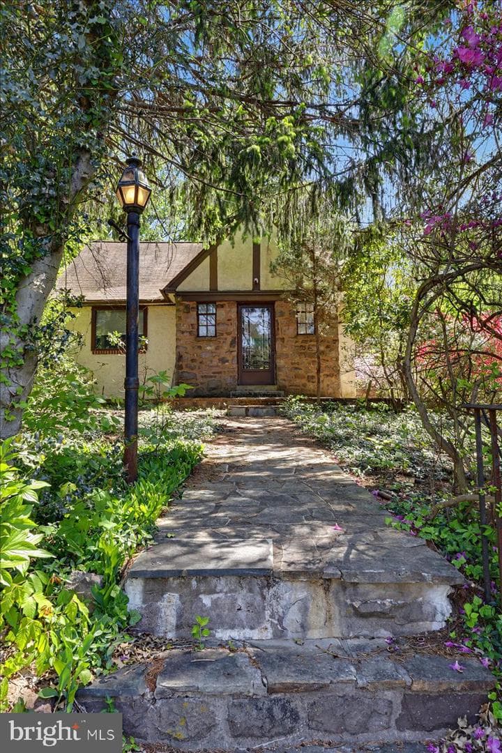 463 5th Street photo 3