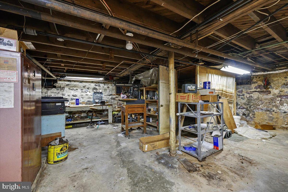 463 5th Street photo 35
