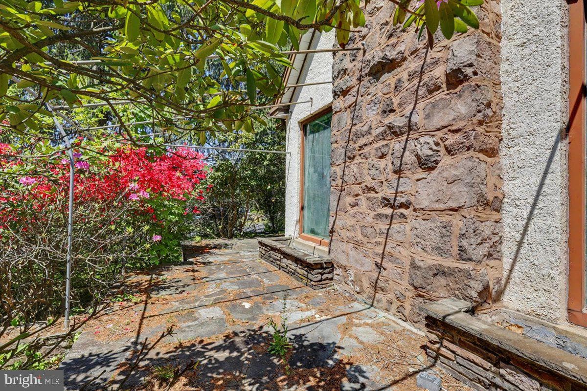 463 5th Street photo 44