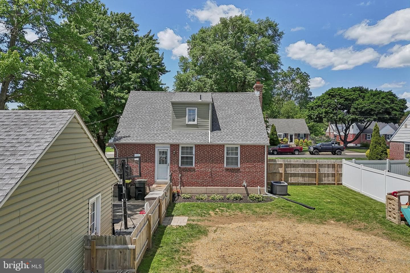 311 Hampton Road photo 14