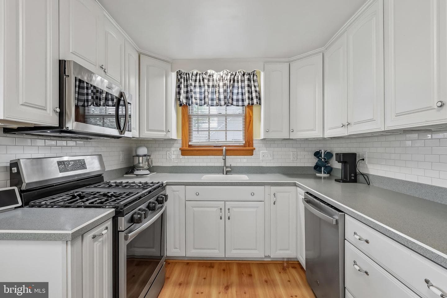 311 Hampton Road photo 19
