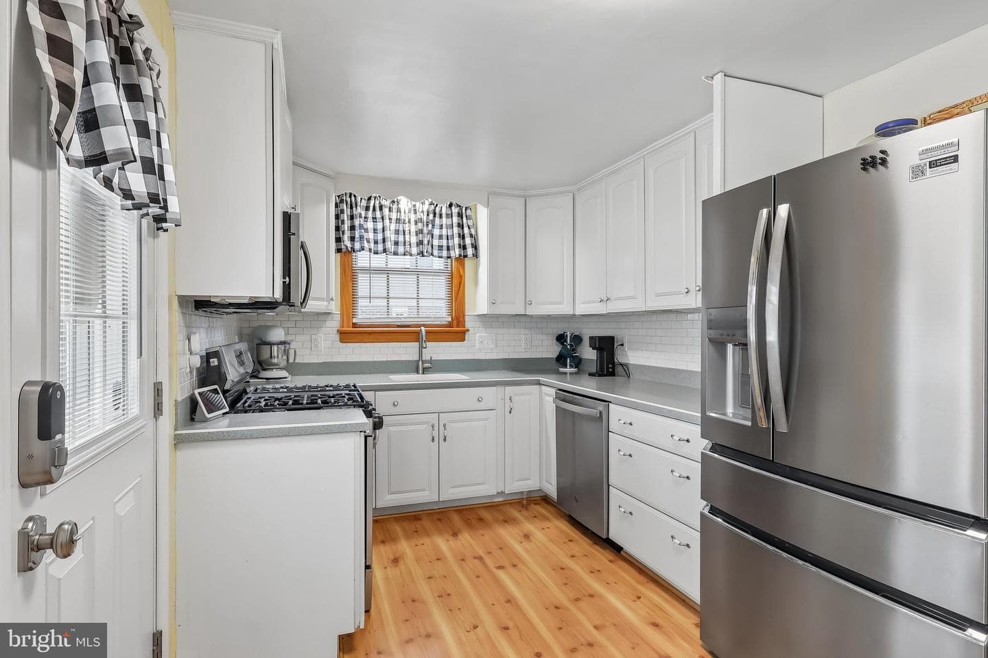 311 Hampton Road photo 26
