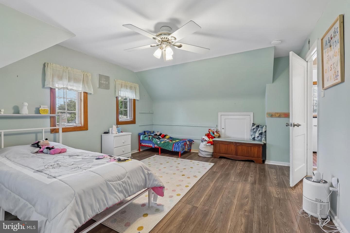 311 Hampton Road photo 8