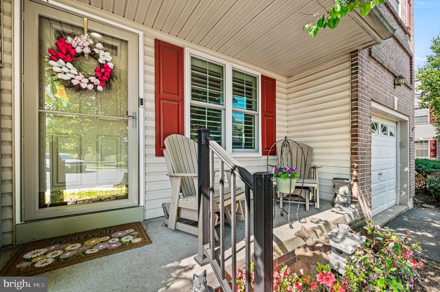 256 Larkspur Lane photo 4