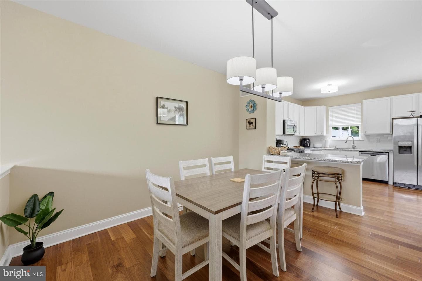 422 W 5th Avenue photo 8