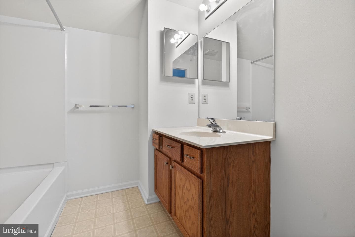 18 Trent Lane #18 photo 22