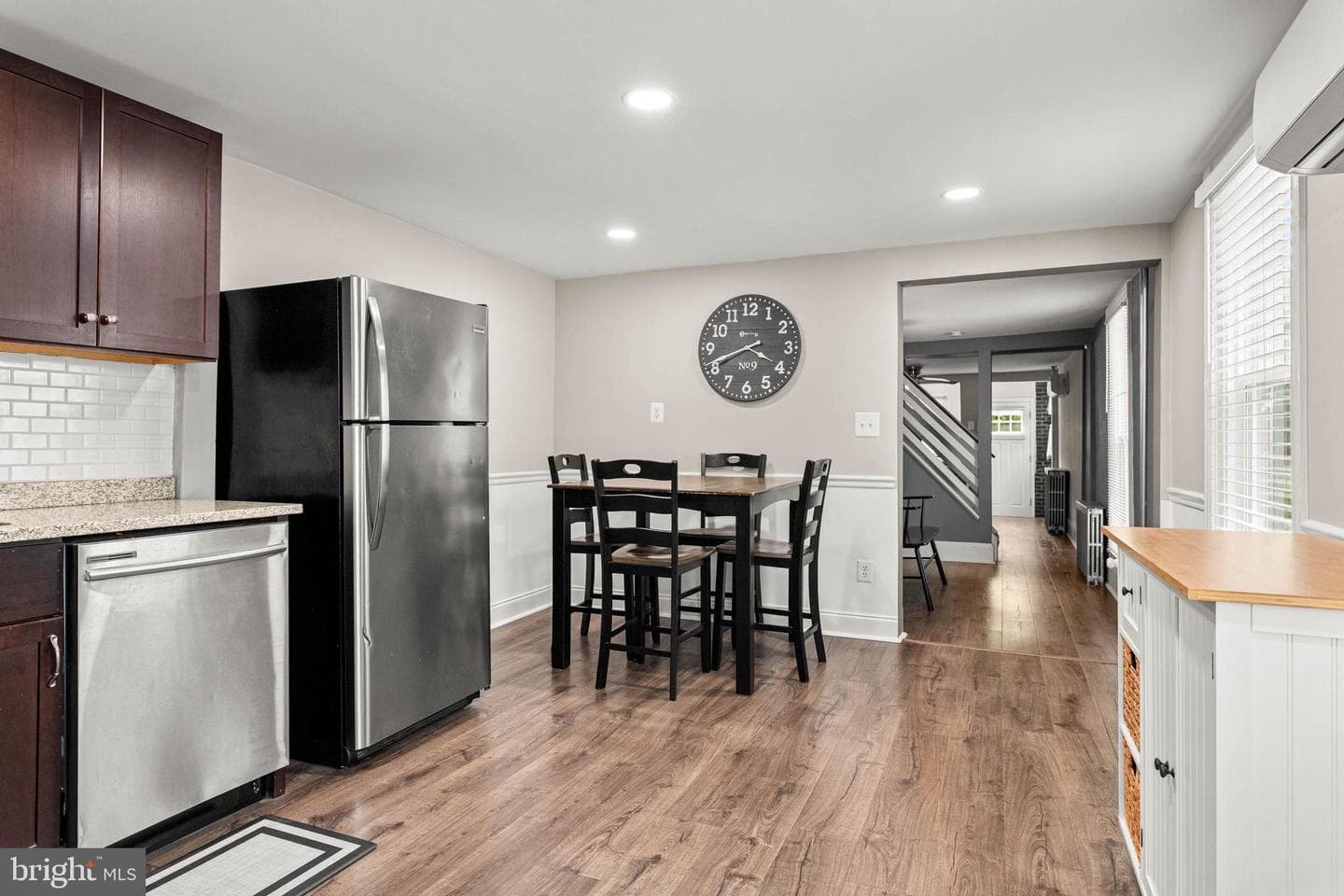 232 W 5th Avenue photo 11