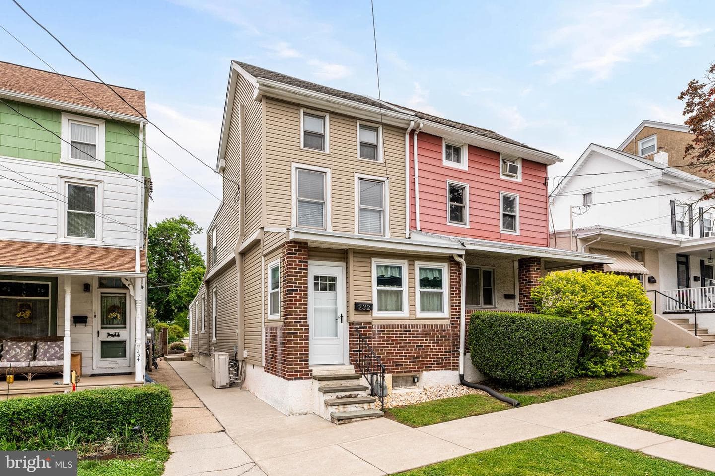 232 W 5th Avenue photo 2
