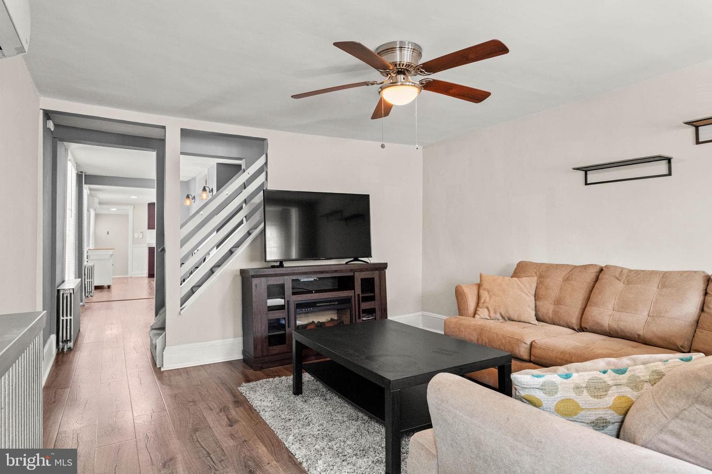 232 W 5th Avenue photo 6