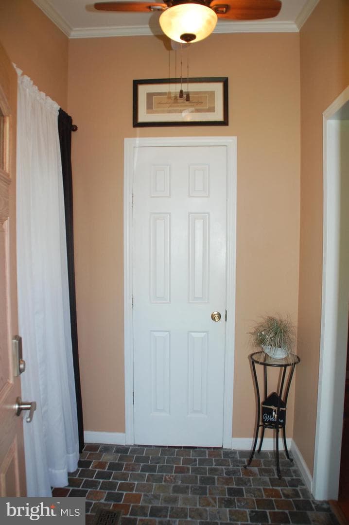 12 Victoria Court photo 4