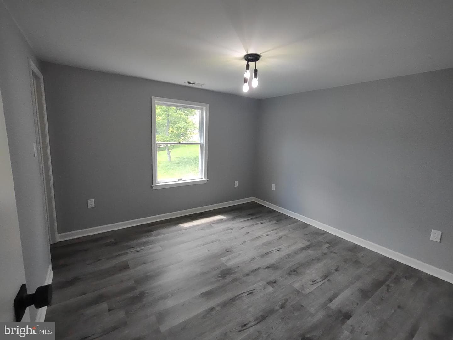 138 Houston Avenue photo 21