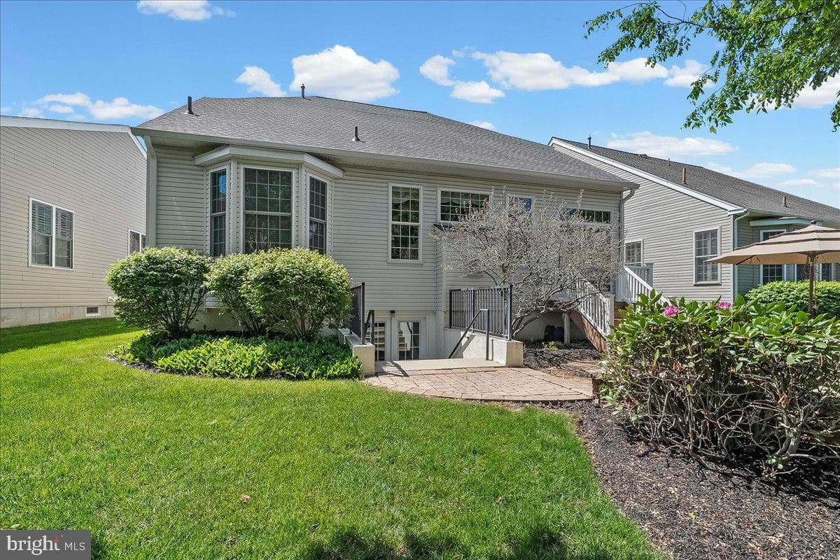 29 Thayer Way photo 32