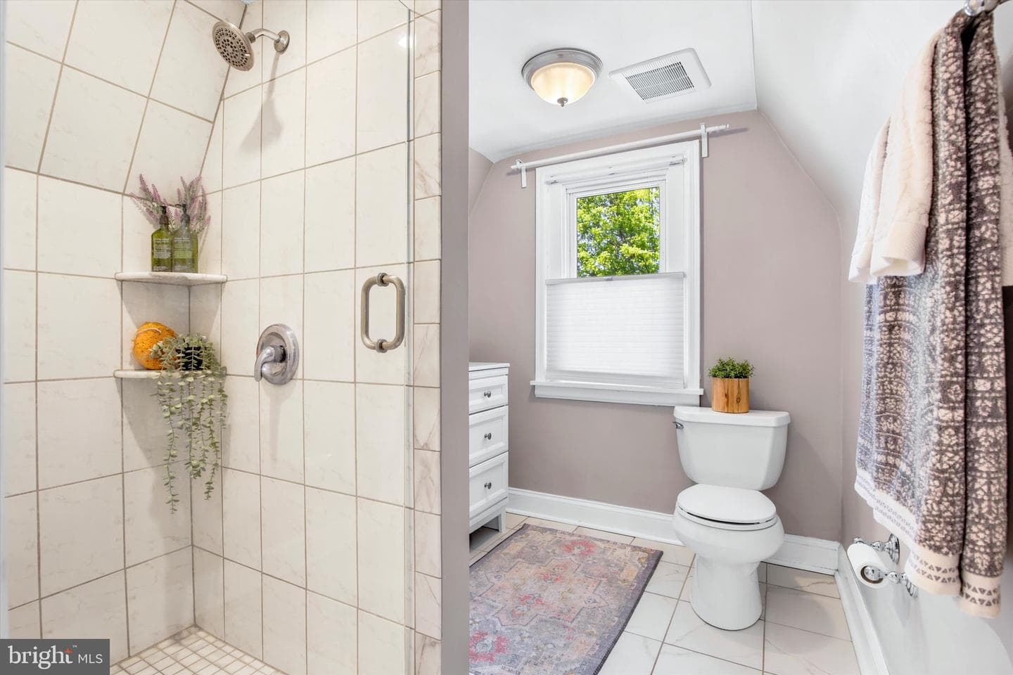 136 Greenwood Avenue photo 30