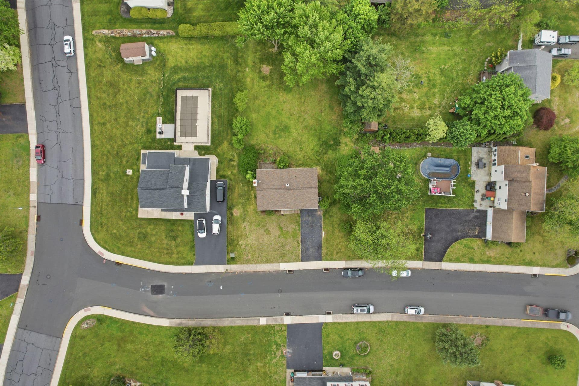 330 Wexford Road photo 46