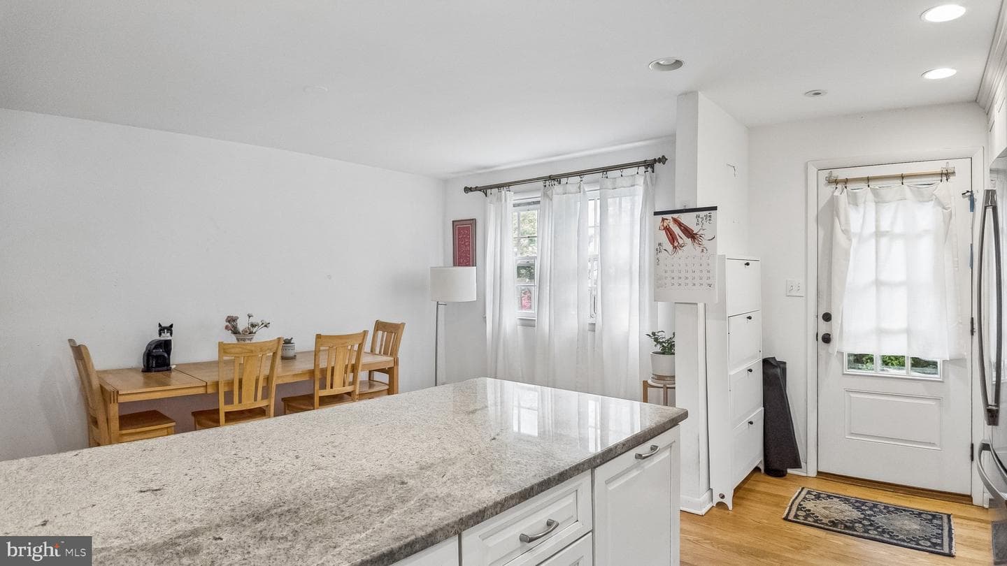 408 Conway Avenue photo 8