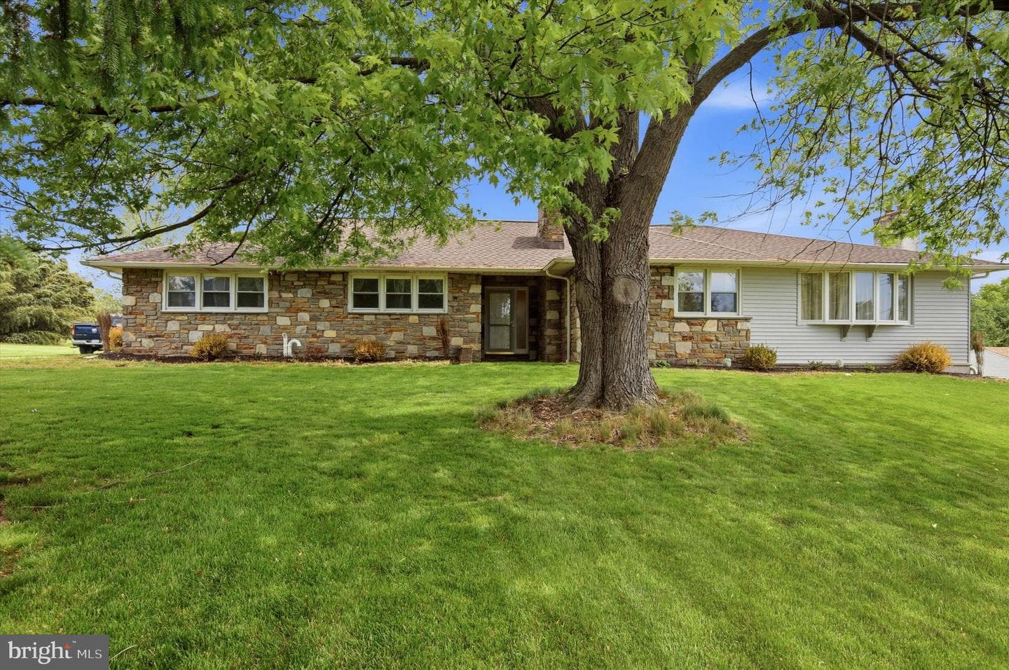1010 Woodland Avenue photo 1