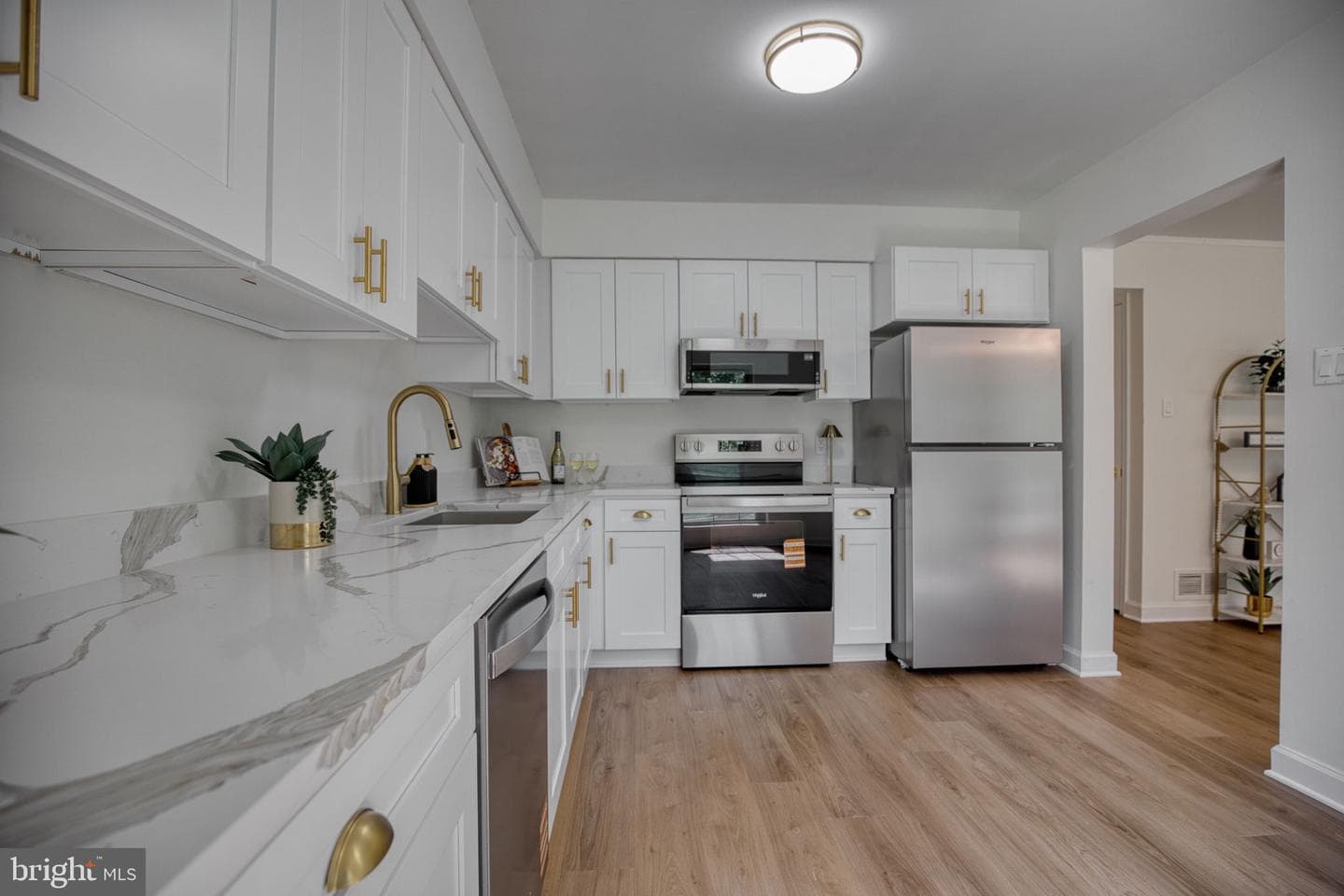 1408 Stratford Court #condo 1408 photo 10