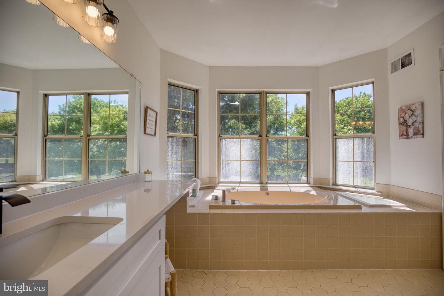 1408 Stratford Court #condo 1408 photo 23