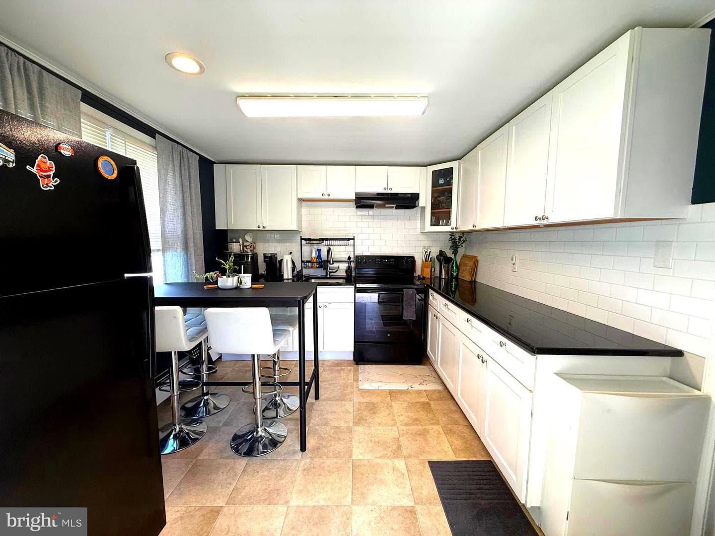 2053 Clearview photo 5