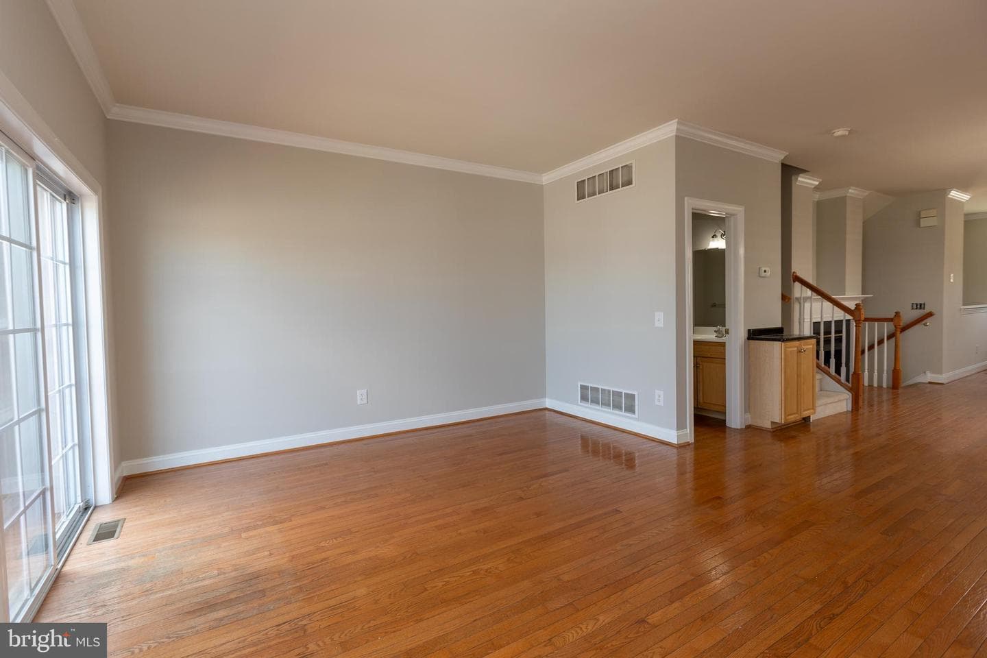 39 W 5th Street photo 4