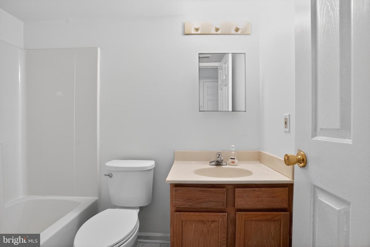 627 Brandon Road photo 23