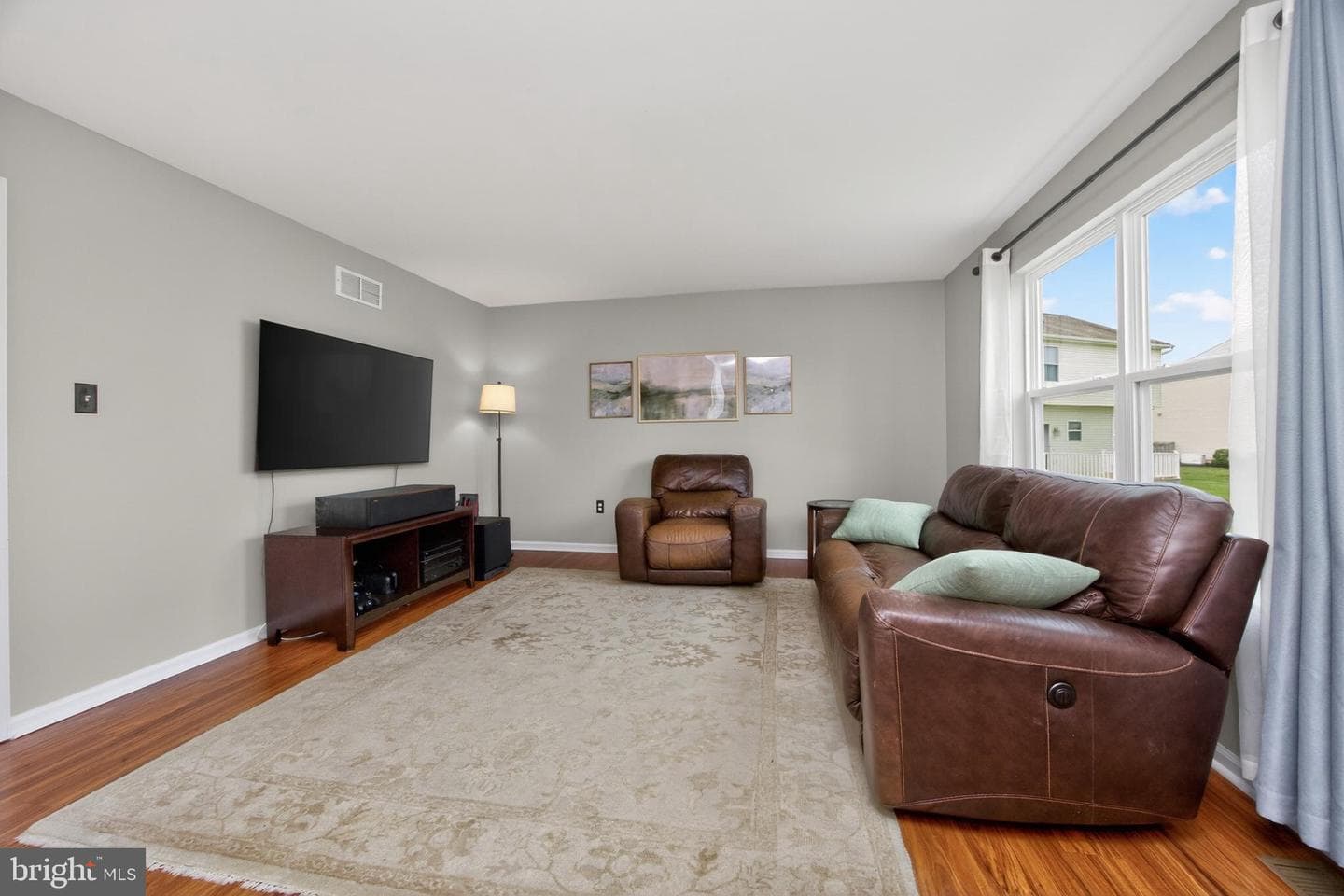 35 Westbury Drive photo 15