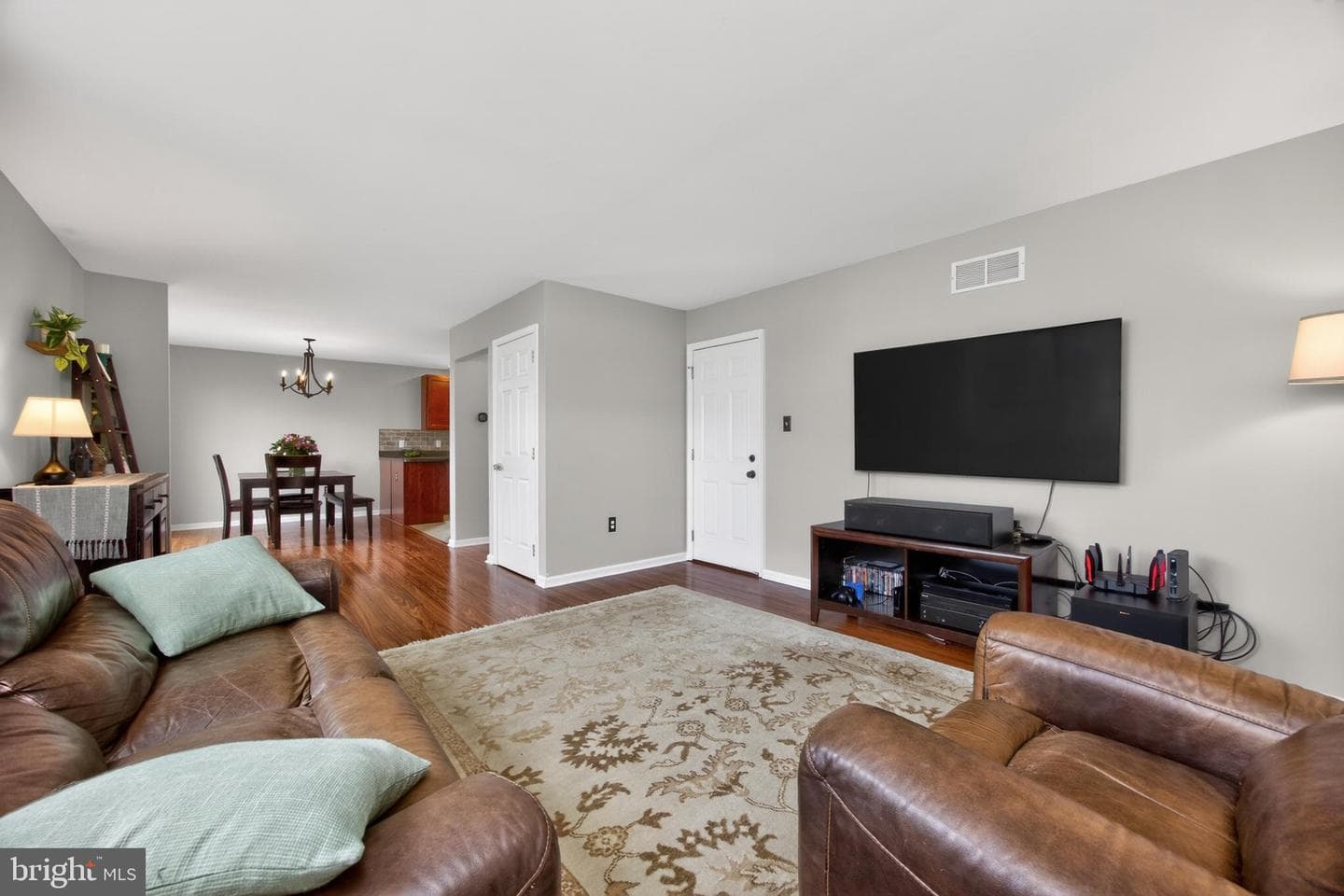 35 Westbury Drive photo 18