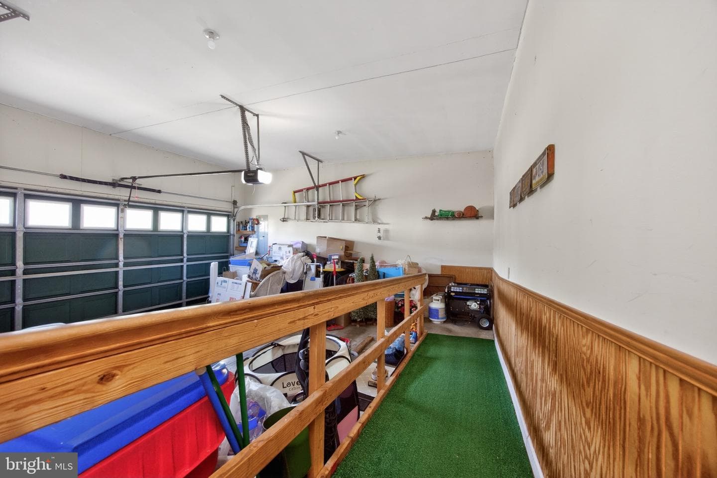 105 William Road photo 36