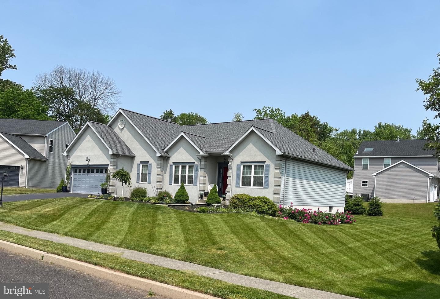 105 William Road photo 38