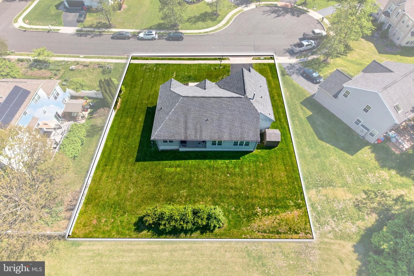 105 William Road photo 40