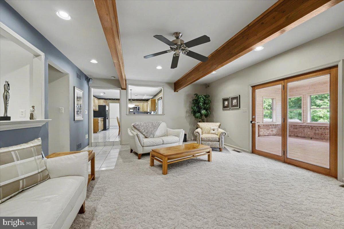 10 Hawk Court photo 18