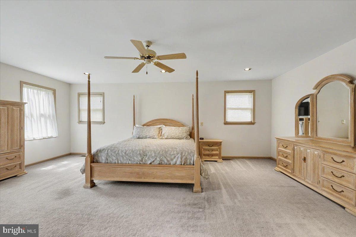 10 Hawk Court photo 22
