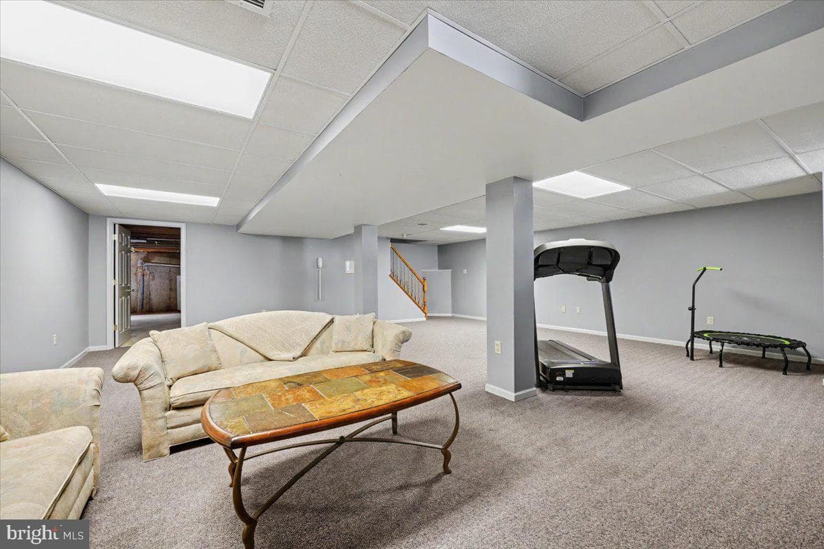 10 Hawk Court photo 32